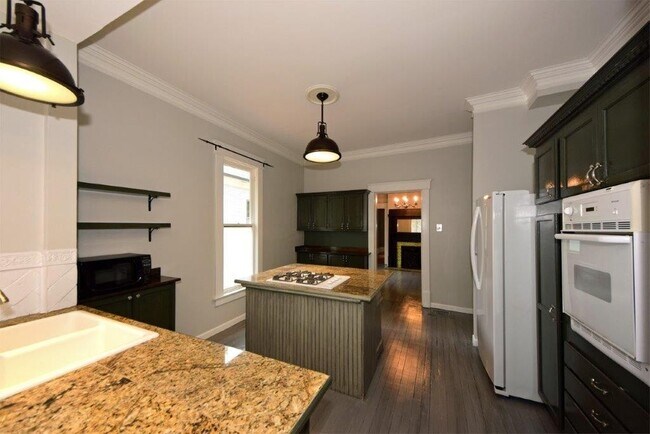 Foto del edificio - 1303 Greenwood Ave