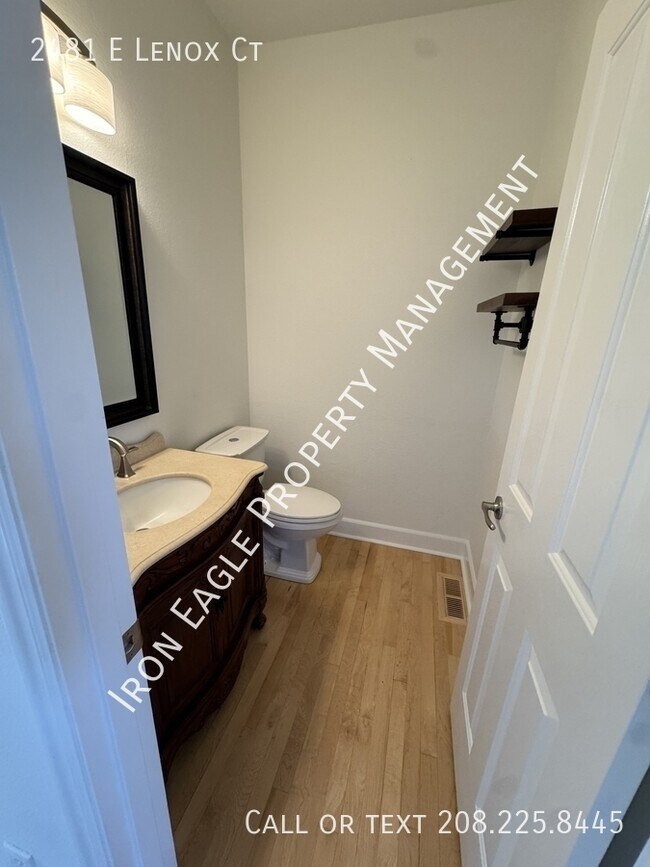 Foto del edificio - 2481 E Lenox Ct