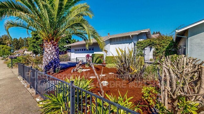 Foto del edificio - 6474 Sequoia St