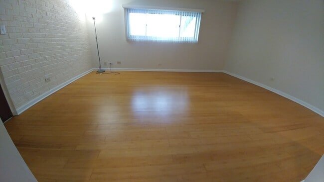 Building Photo - 3855 N Parkway Dr