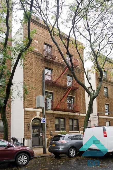 Primary Photo - 38 Saint Pauls Pl