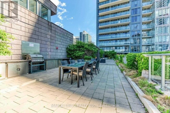 Building Photo - 121 McMahon Dr