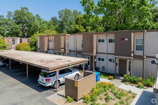 2BR, 2BA - 1,001SF Alternate - Matanzas Garden Apartments