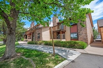 Building Photo - 701 Canyon Dr