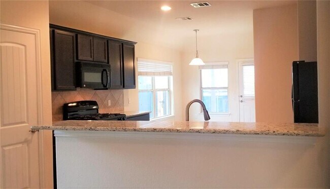 Building Photo - 10020 Epic Knoll Dr