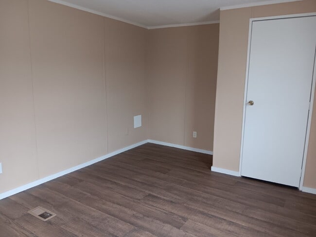 Building Photo - 26 Thornton Cove