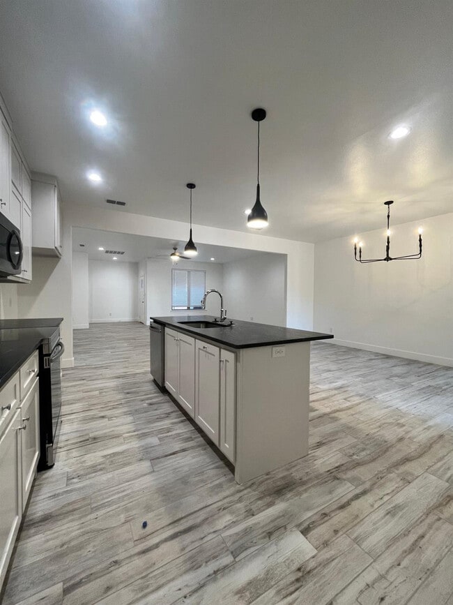 Foto del edificio - 5102 58th St