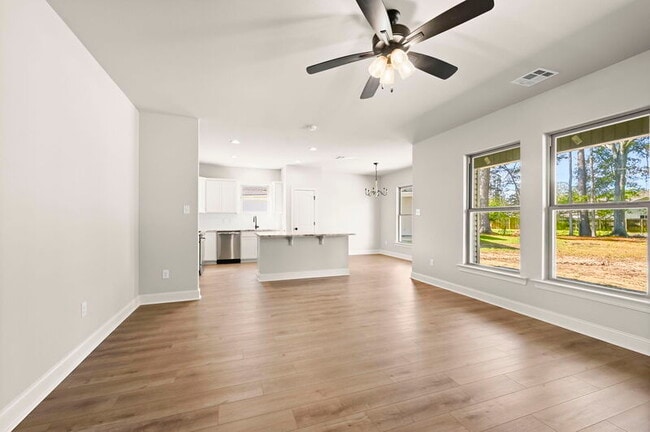 Foto del edificio - 30673 Dunn Rd