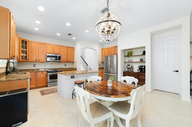 Foto del edificio - 4015 NW Deer Oak Dr