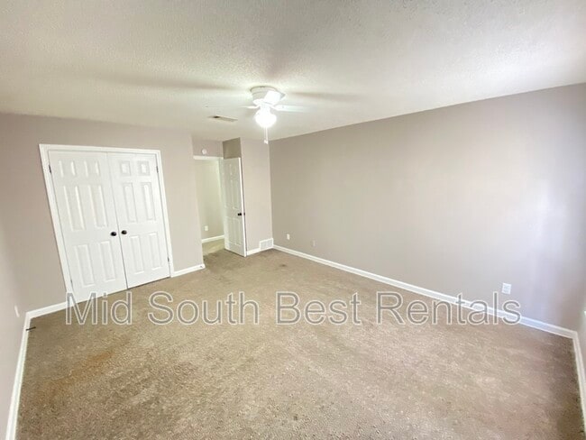 Building Photo - 3591 Bishops Gate Dr