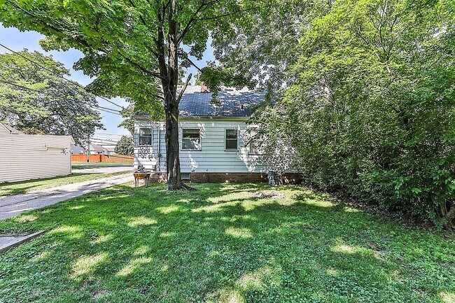 Exterior\Rear - 5737 W 54th St