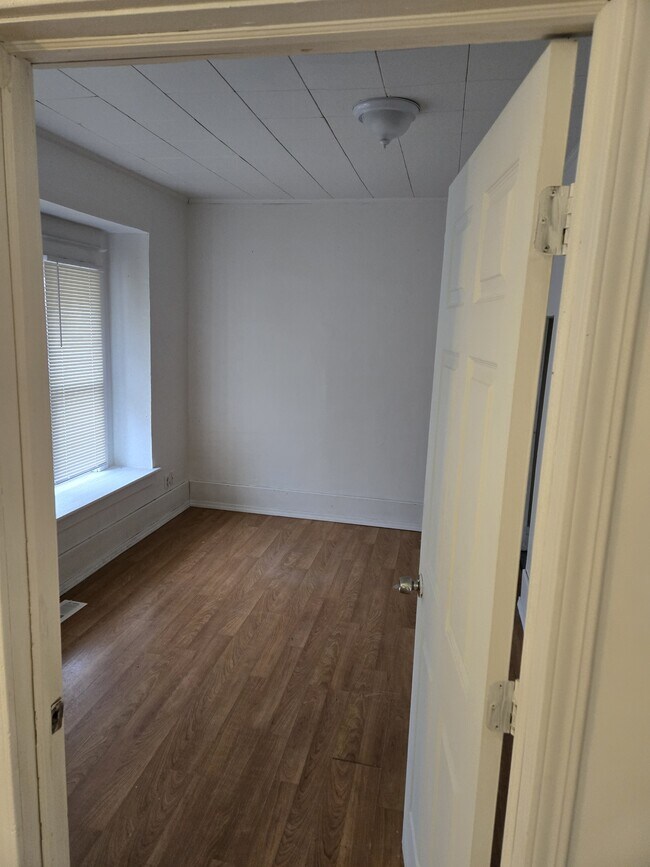 913-e-2nd-st-flint-mi-48503-house-rental-in-flint-mi-apartments