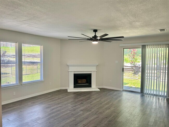 Foto del edificio - 1712 Creekside Ave