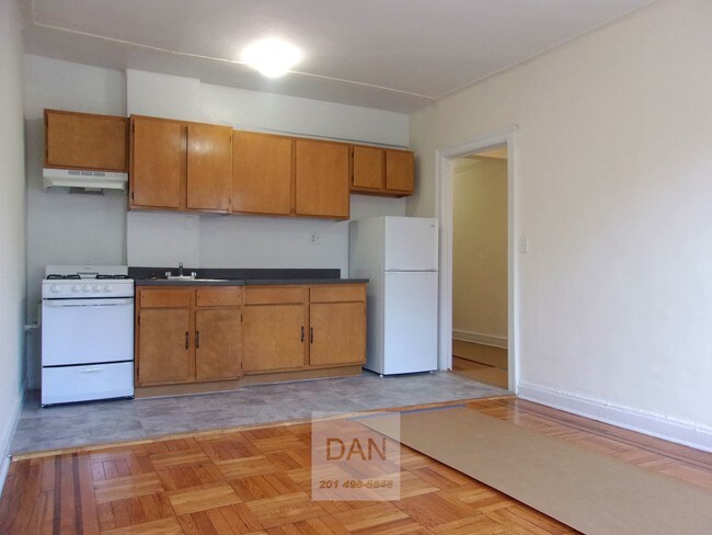 Foto del edificio - 4863 Broadway