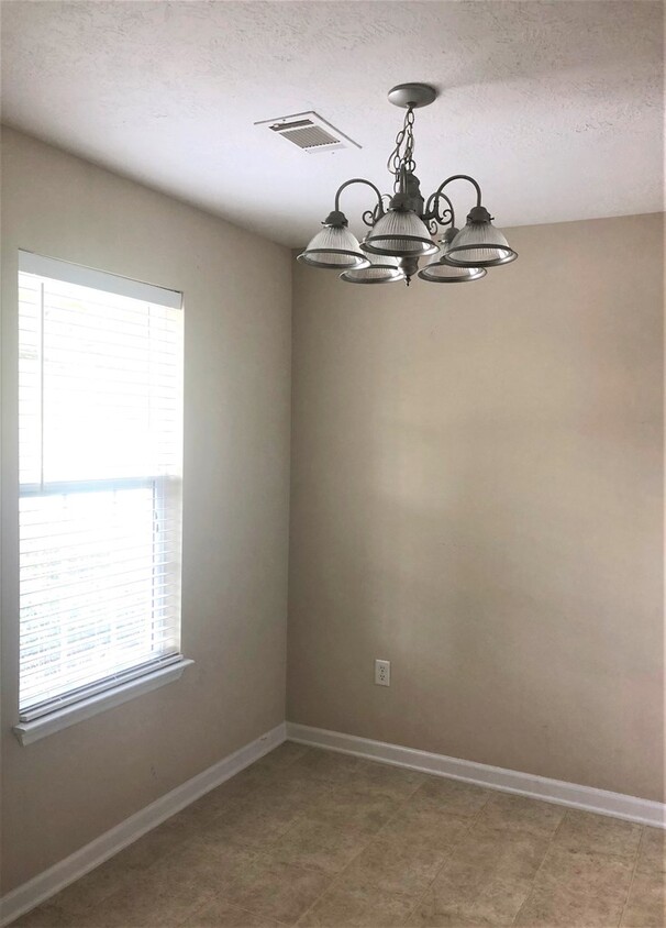 Building Photo - 1186 Bison Way