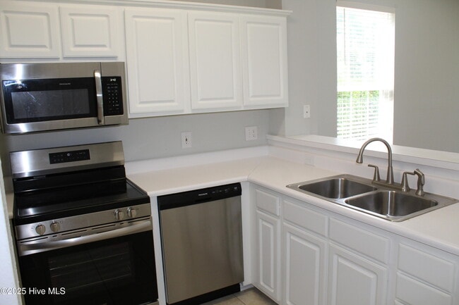 Building Photo - 870 Great Egret Cir SW