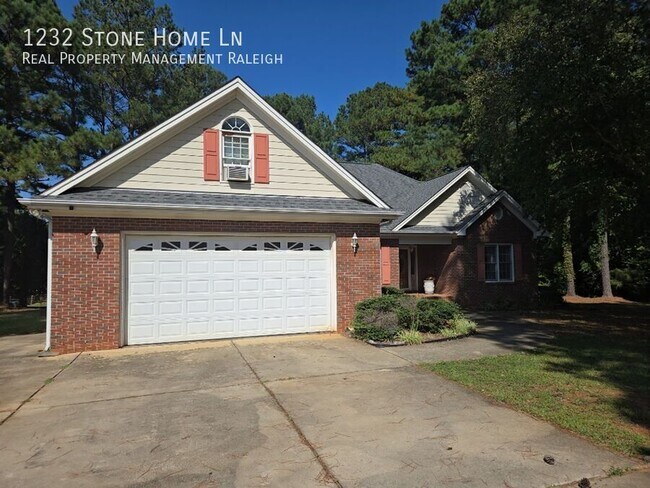 Foto del edificio - 1232 Stone Home Ln
