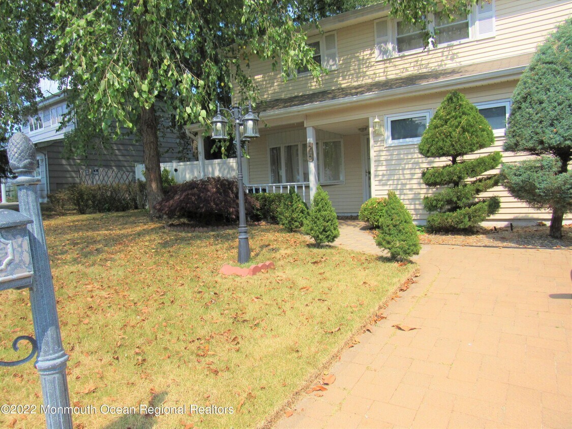 26 Lincroft Ave, Old Bridge, NJ 08857 House for Rent in Old Bridge
