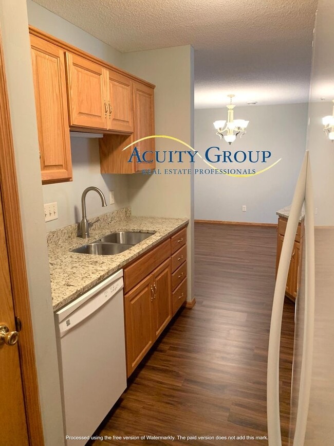 Building Photo - 3BR, 2BA, Champlin Townhome for Move in as soon as 9/1/2026