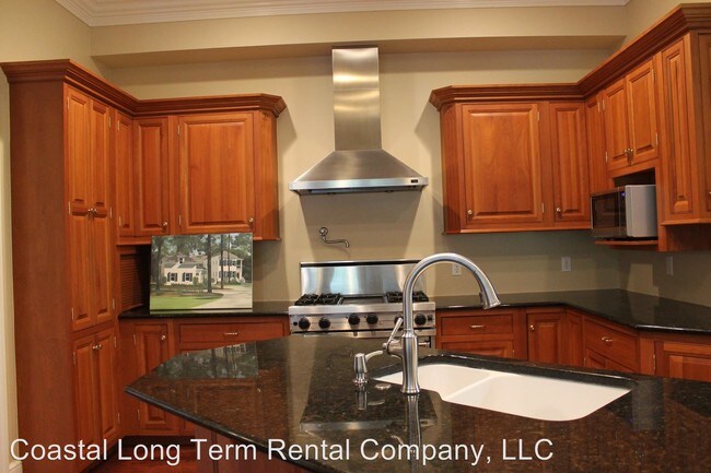 Foto del edificio - 4 br, 5 bath House - 50 Hawthorne Road