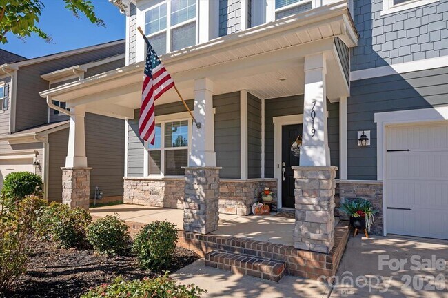 Building Photo - 7019 Hamilton Mill Dr