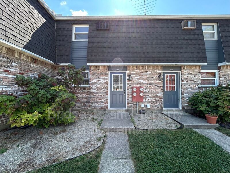 Foto principal - 149 Oak St