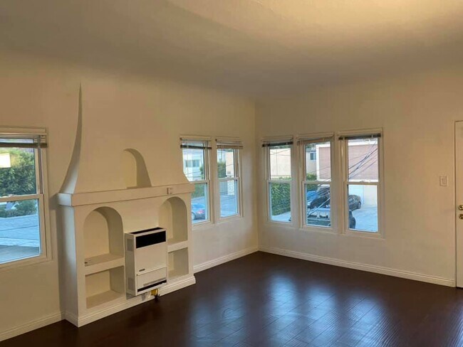 Foto del edificio - 503 Hill Dr