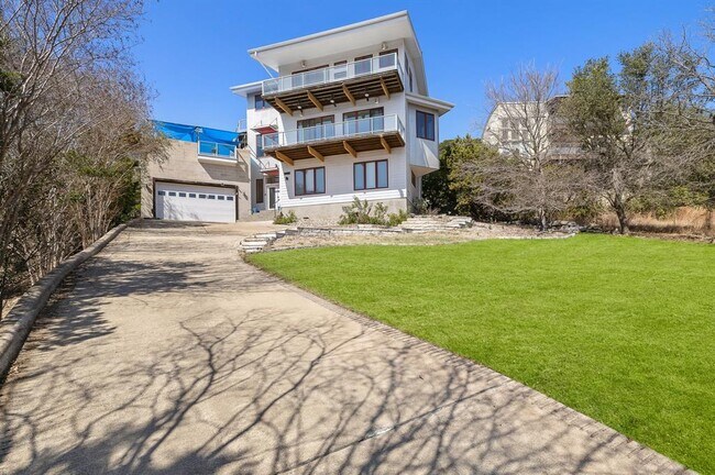 Foto del edificio - 14020 Lakeview Dr