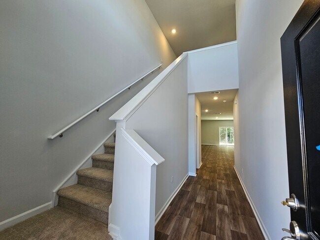 Photo - 5 Bedroom/ 2.5 Bath in Waterfall Village House