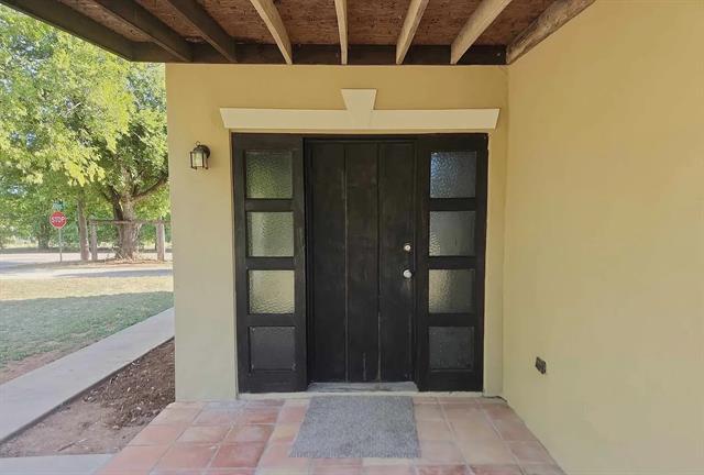 Building Photo - 502 Wise St