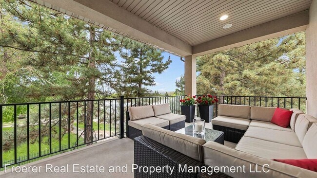 Foto del edificio - 5 br, 4.5 bath House - 2542 S 100 E