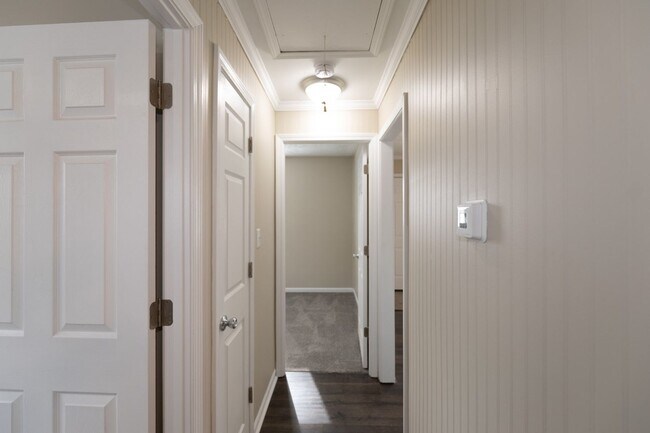 Foto del edificio - Completely rehabbed. 3 bed 1 bath home in Lawrence Township.