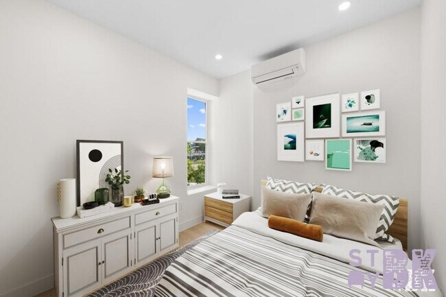 Building Photo - 3 bedroom in RIDGEWOOD NY 11385