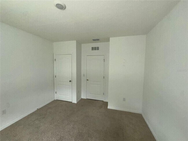 Foto del edificio - 318 Montgomery Ct