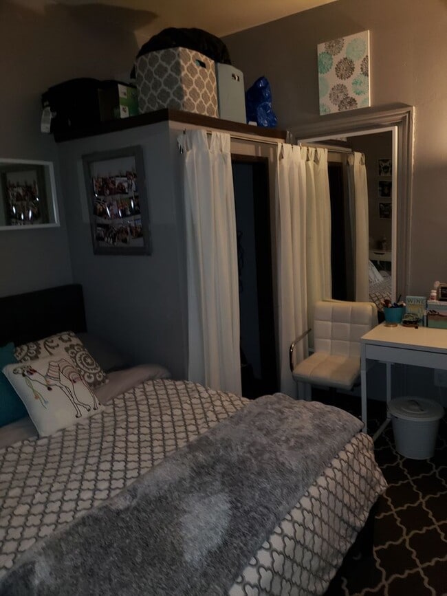 Photo - Newly Renovated Temple Apartment