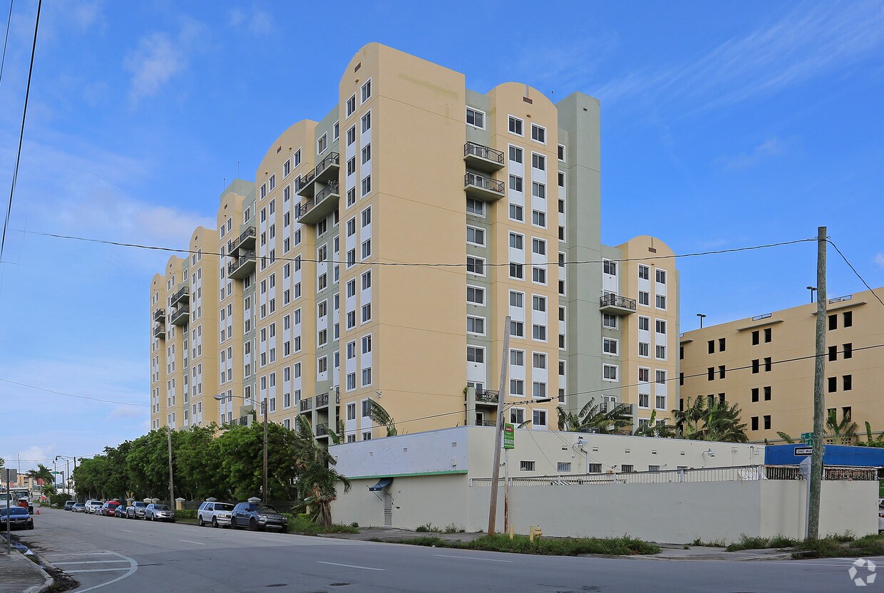Foto del edificio - Tuscan Place