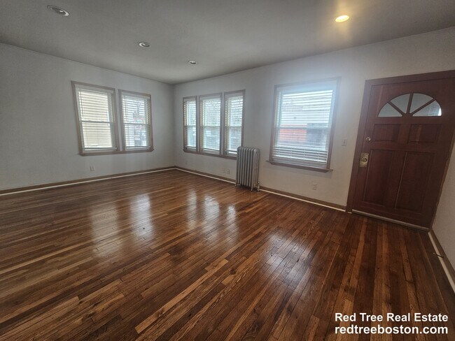 Building Photo - 96 Empire St