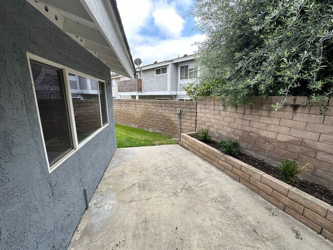 Building Photo - 4bd/3ba Home in Placentia