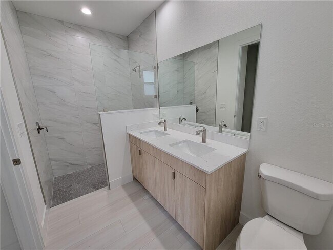 Building Photo - 1816 Braddock Ave