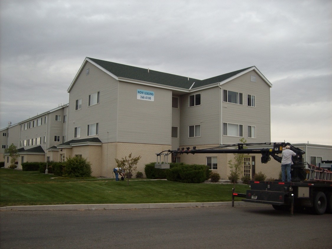 Primary Photo - Eagles Manor