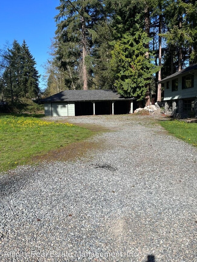 Building Photo - 2 br, 1 bath House - 624 108th AVe Ct E
