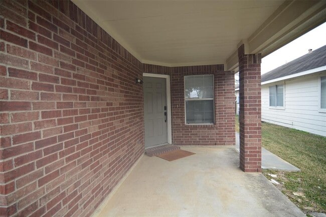 Building Photo - 25138 Clover Ranch Dr