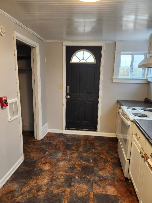 Foto del edificio - 332 W St Joseph St