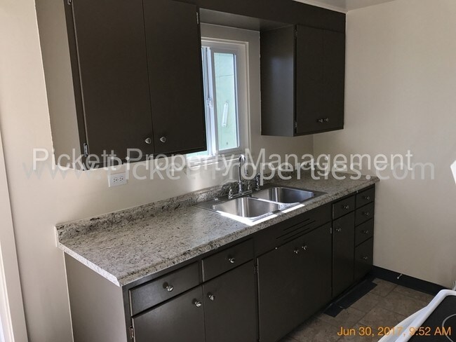 Foto del edificio - 1736 Bloomington Ave