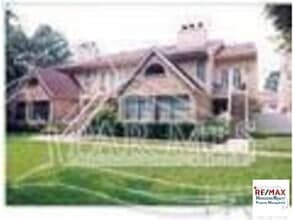 Building Photo - 5001 Grande Dr