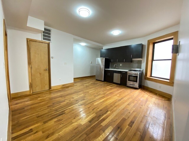 Foto del edificio - 1049-1053 Sterling Pl
