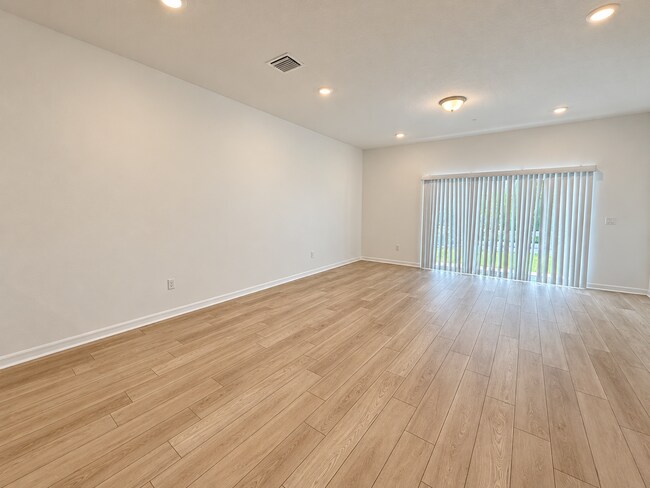 Foto del edificio - Harbor Square townhome home