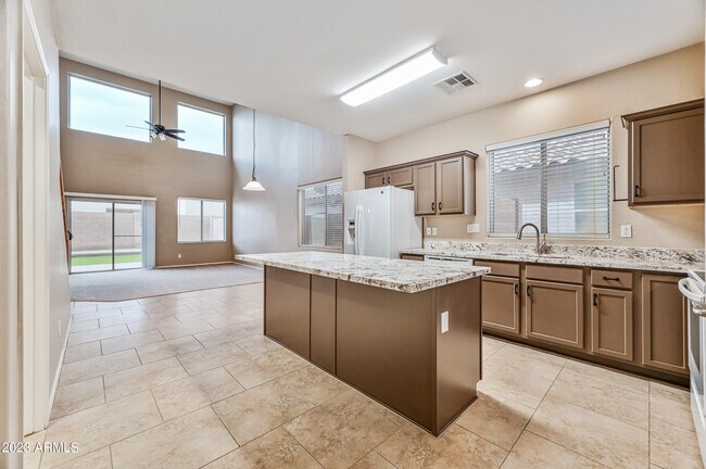 Building Photo - 3075 W Yellow Peak Dr