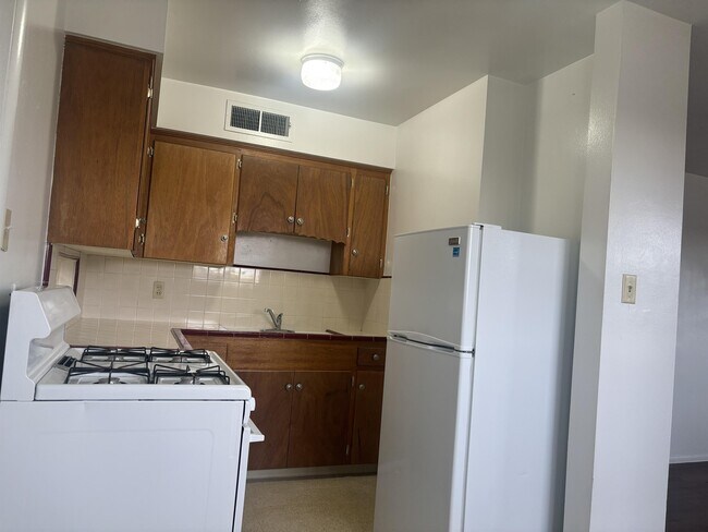 Foto del edificio - 2618 E Turney Ave