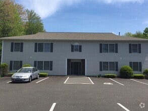 Building Photo - 916 Kings Rd